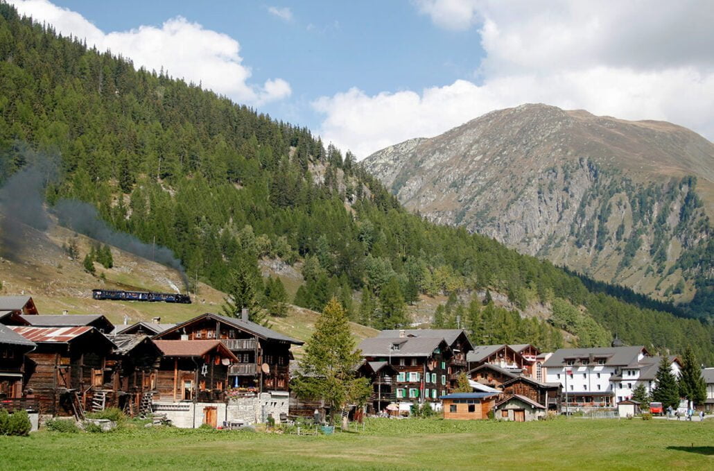 Touristenlager hotel Furka Oberwald bewerkt