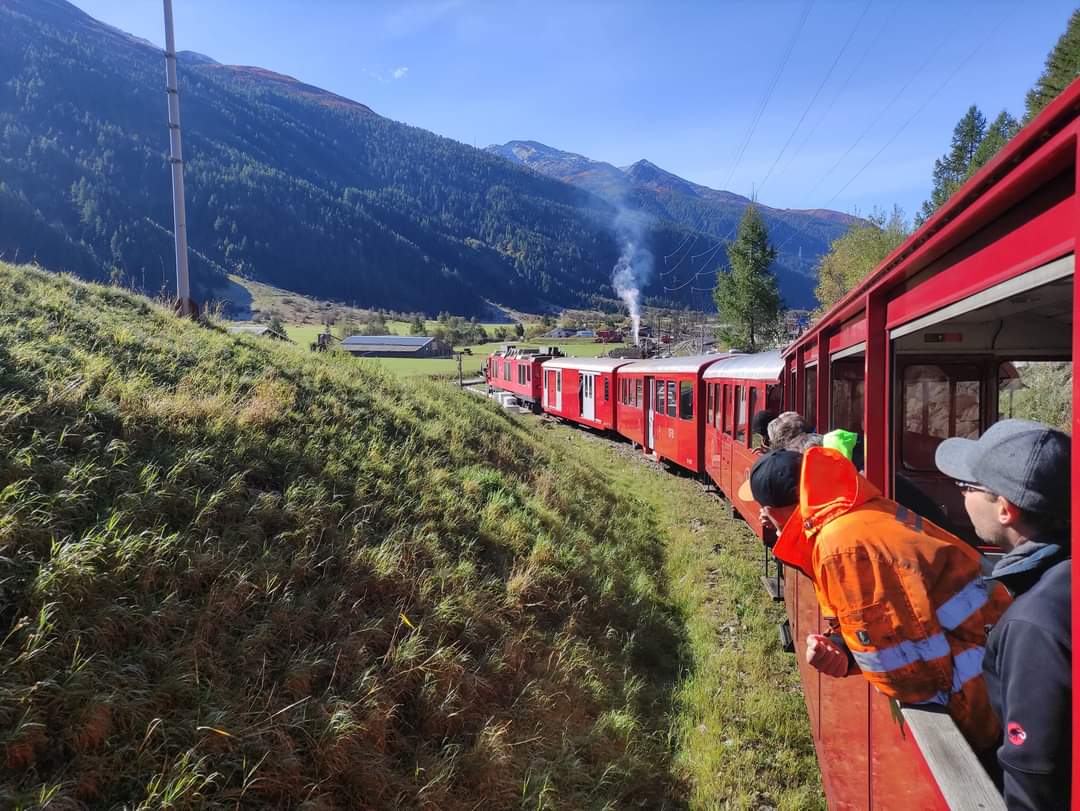 Laatste trein over de Furka; werk gaat door